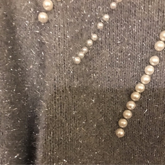 On 12th Cropped top Fuzzy Silver Sweater - Picture 3 of 5